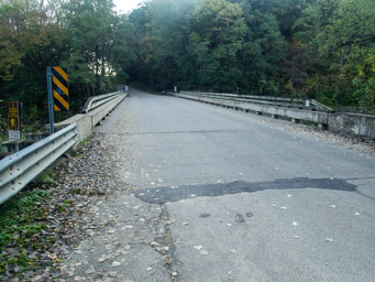 Road bridge over Catfish Creek